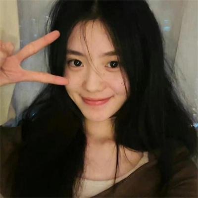 隔楼女孩：我们之间的层距